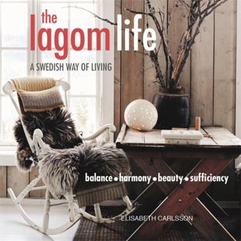 Paperback The Lagom Life Book