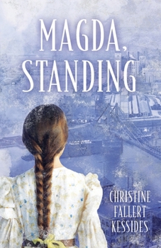 Paperback Magda, Standing Book