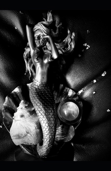 Paperback The Book of Mer: The Complete Trilogy Book