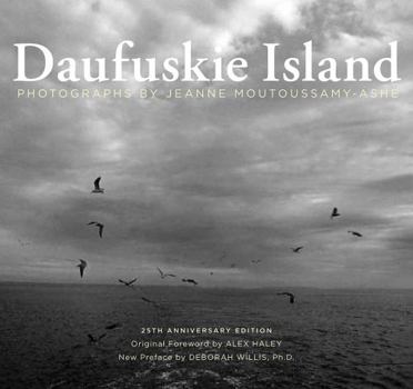 Hardcover Daufuskie Island: 25th Anniversary Edition Book