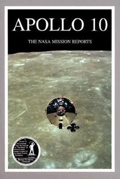 Paperback Apollo 10: The NASA Mission Reports [With CD] Book