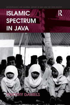 Paperback Islamic Spectrum in Java Book