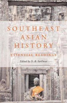 Paperback Southeast Asian History: Essential Readings Book