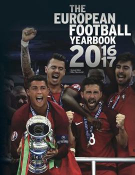 Paperback European Football Yearbook 2016-17 Book