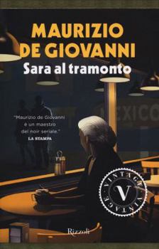 Paperback Sara al tramonto [Italian] Book