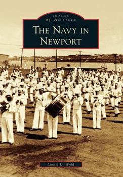 Paperback The Navy in Newport Book