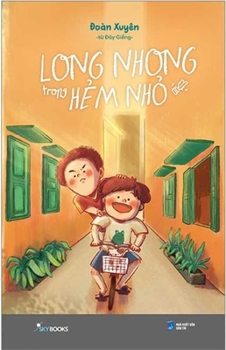 Paperback Wandering in a Small Alley [Vietnamese] Book