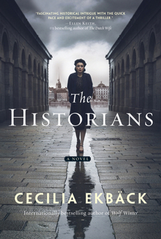 Paperback The Historians: A Novel Book