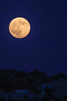 Paperback Full Moon from Syria by Samer Daboul - A Poetose Notebook / Journal / Diary (100 pages/50 sheets) Book