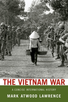 Paperback Vietnam War: A Concise International History Book