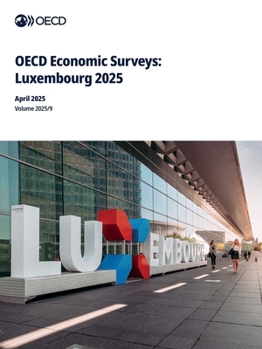 Paperback OECD Economic Surveys: Luxembourg 2025 Book