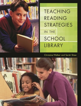 Paperback Teaching Reading Strategies in the School Library Book
