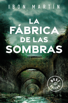 Paperback La Fábrica de Las Sombras / The Factory of Shadows [Spanish] Book