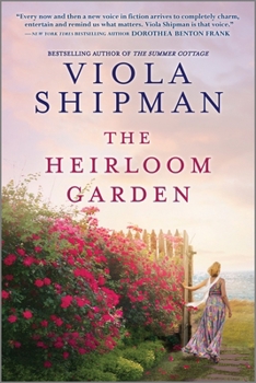 Paperback The Heirloom Garden Book