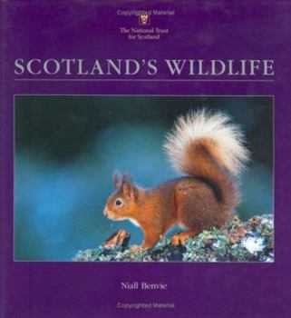 Hardcover Scotland's Wildlife Book