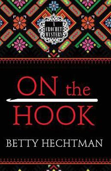 Paperback On the Hook [Large Print] Book