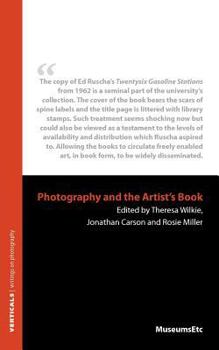 Paperback Photography and the Artist's Book
