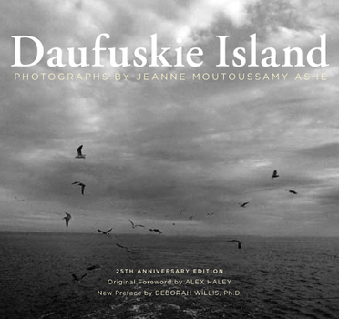 Paperback Daufuskie Island: 25th Anniversary Edition Book