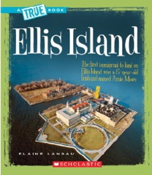Paperback Ellis Island (a True Book: American History) Book