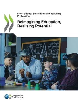 Paperback Reimagining Education, Realising Potential Book