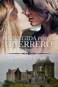 Paperback Protegida por el guerrero [Spanish] Book