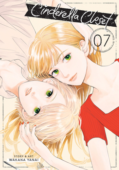Paperback Cinderella Closet Vol. 7 Book