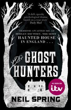 Paperback Ghost Hunters Book