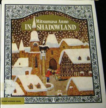 Hardcover In Shadowland (English and Japanese Edition) Book