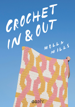 Paperback Crochet in & Out: 35 Diseños Para Disfrutar En Tu Casa Y Al Aire Libre [Spanish] Book