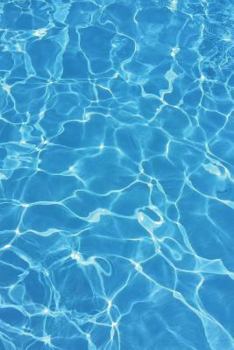 Cool Water in Swimming Pool Journal: 150 page lined notebook/diary