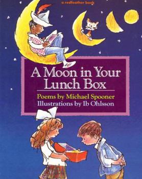 Paperback A Moon in Your Lunch Box (Redfeather Books) Book