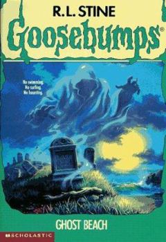 Paperback Ghost Beach (Goosebumps) Book