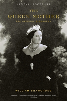 Paperback The Queen Mother: The Official Biography Book