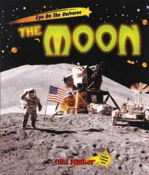 Paperback The Moon (Op) Book