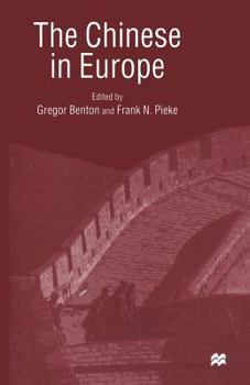 Paperback The Chinese in Europe Book