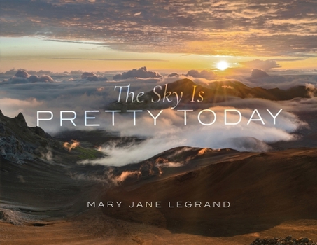 Paperback The Sky Is Pretty Today Book