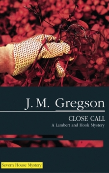 Hardcover Close Call [Large Print] Book