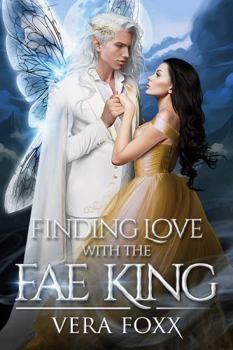 Paperback Finding Love with the Fae King (Under the Moon Series) Book