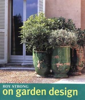 Paperback Roy Strong on Garden Design Book
