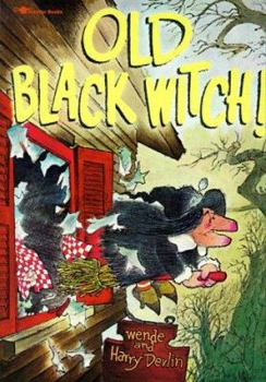 Paperback Old Black Witch! Book