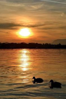 Paperback Sunset at Lake Iseo Lombardy Italy Journal: 150 page lined notebook/diary Book