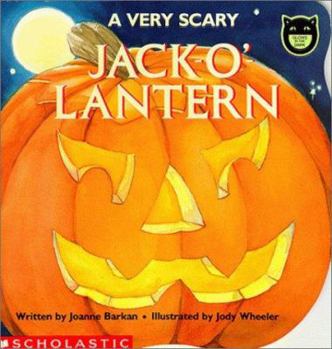 Paperback A Very Scary Jack-O-Lantern Book
