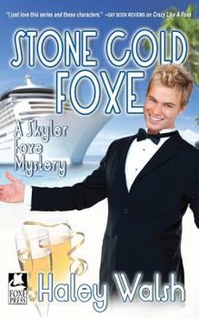Paperback Stone Cold Foxe: A Skyler Foxe Mystery Book