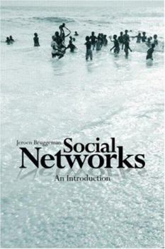 Paperback Social Networks: An Introduction Book