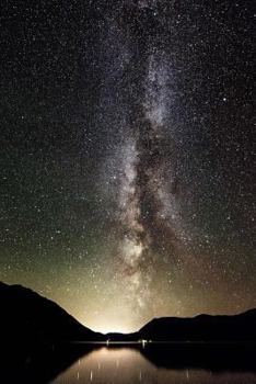 Paperback Northern Lights: 150 Lined Journal Pages / Diary / Notebook Featuring Stunning Aurora Borealis Stars and Sky Image on the Cover Book