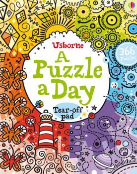 Paperback A Puzzle a Day Book
