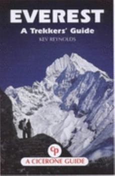 Paperback Everest : A Trekker's Guide Book