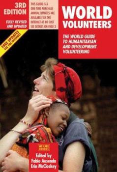 Paperback World Volunteers: The World Guide to Humanitarian and Development Volunteering Book