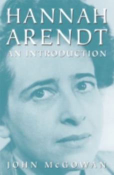 Paperback Hannah Arendt: An Introduction Book
