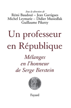 Paperback Un professeur en République [French] Book